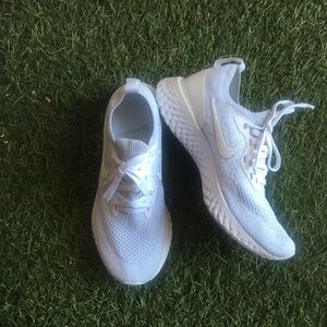 Nike epic react women’s shoes size 6